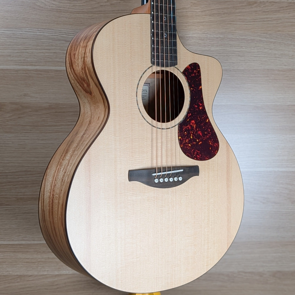 Fenech VT Camphor GAC Grand Auditorium ; Fenech VT Camphor GAC Grand Auditorium Cutaway Acoustic Guitar ; Fenech VT Camphor GAC Grand Auditorium Cutaway Acoustic Guitar ; Fenech VT Camphor GAC Grand Auditorium Cutaway Acoustic Guitar