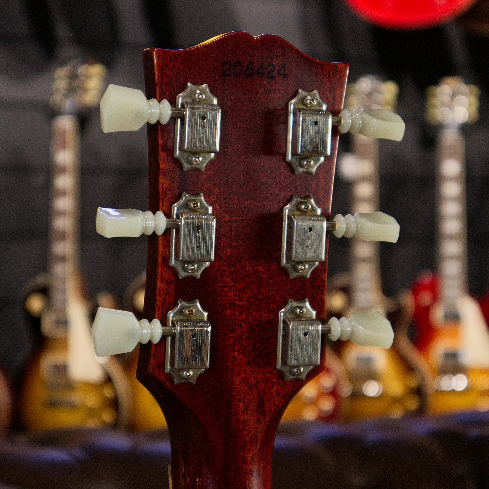 Gibson Custom Shop 1964 SG Standard Reissue Maestro Vibrola VOS (Cherry Red)