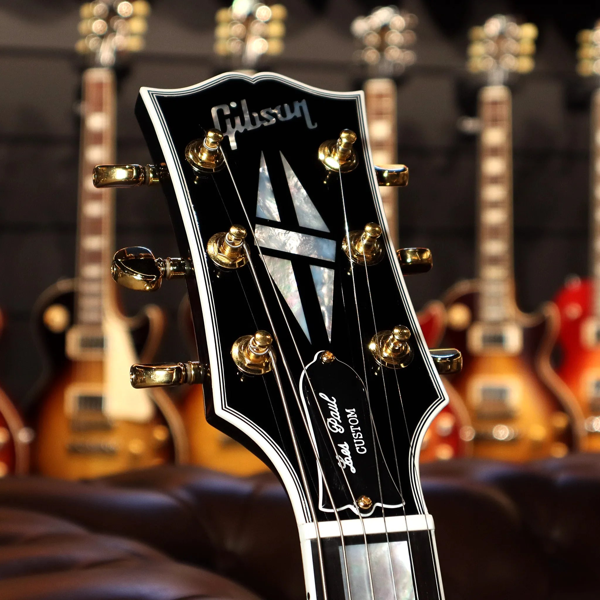 Gibson Custom Shop Les Paul Custom (Ebony) Headstock