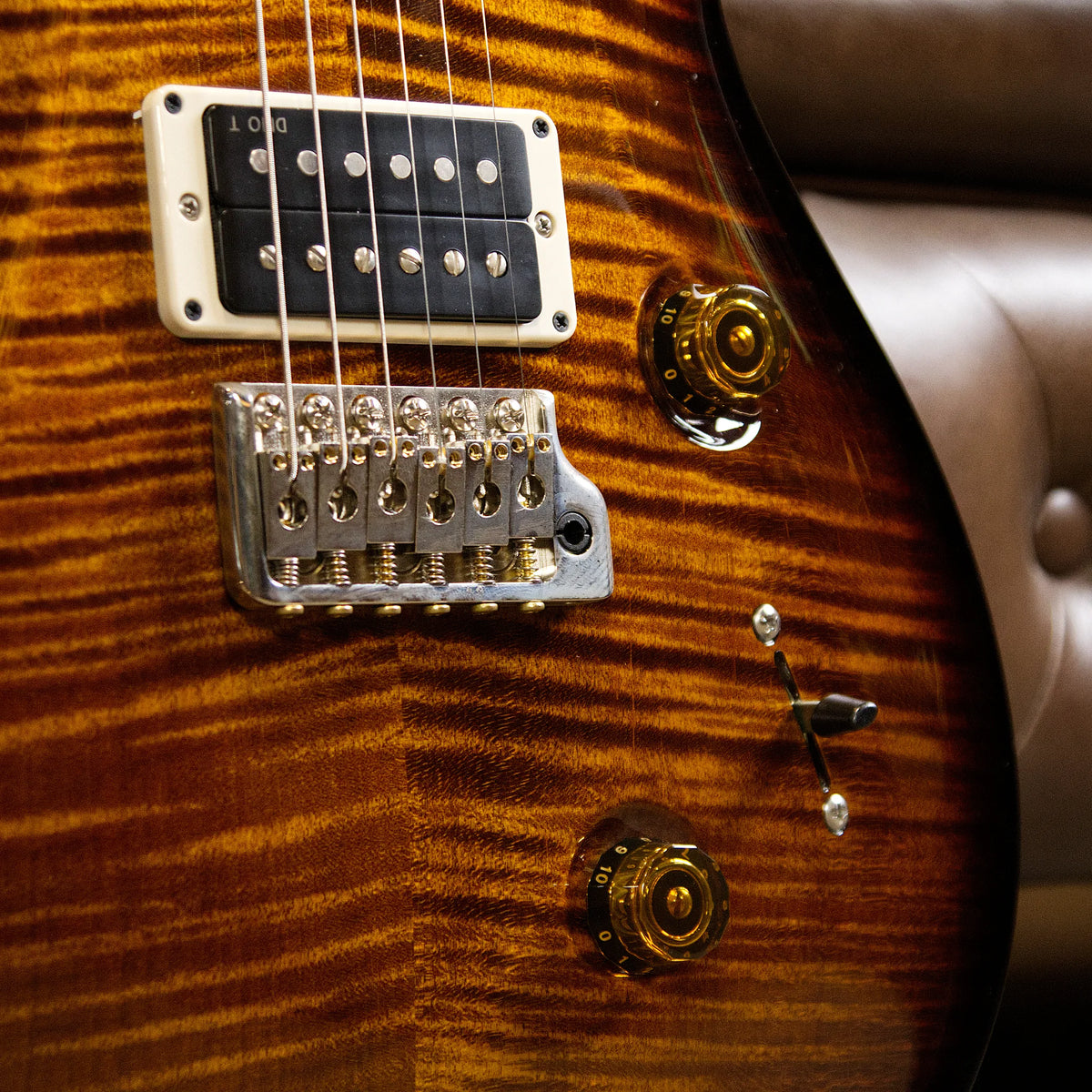 PRS Custom 24 (Black Gold Burst)