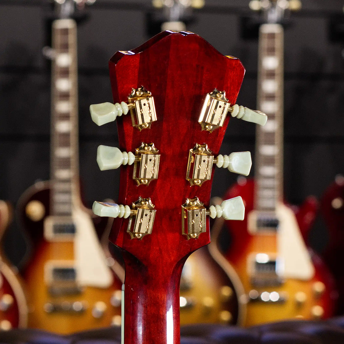 Pre-Owned Eastman AR372CE Archtop Florentine Cutaway (Classic Cherry)