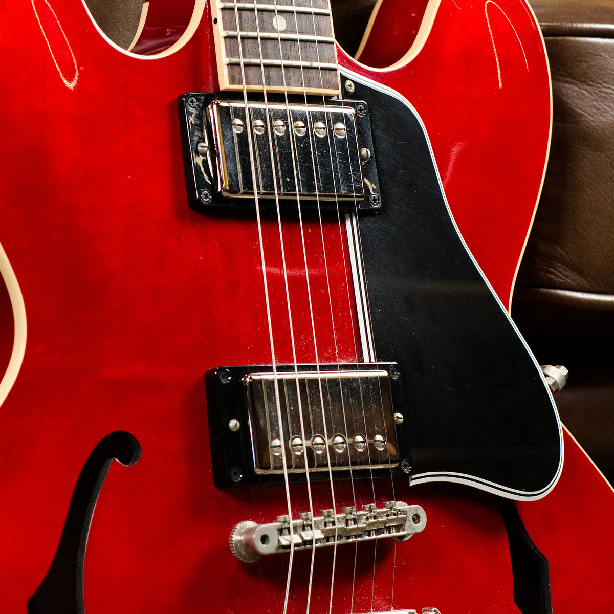 Pre-Owned Gibson Custom Shop ES-335 (Cherry)