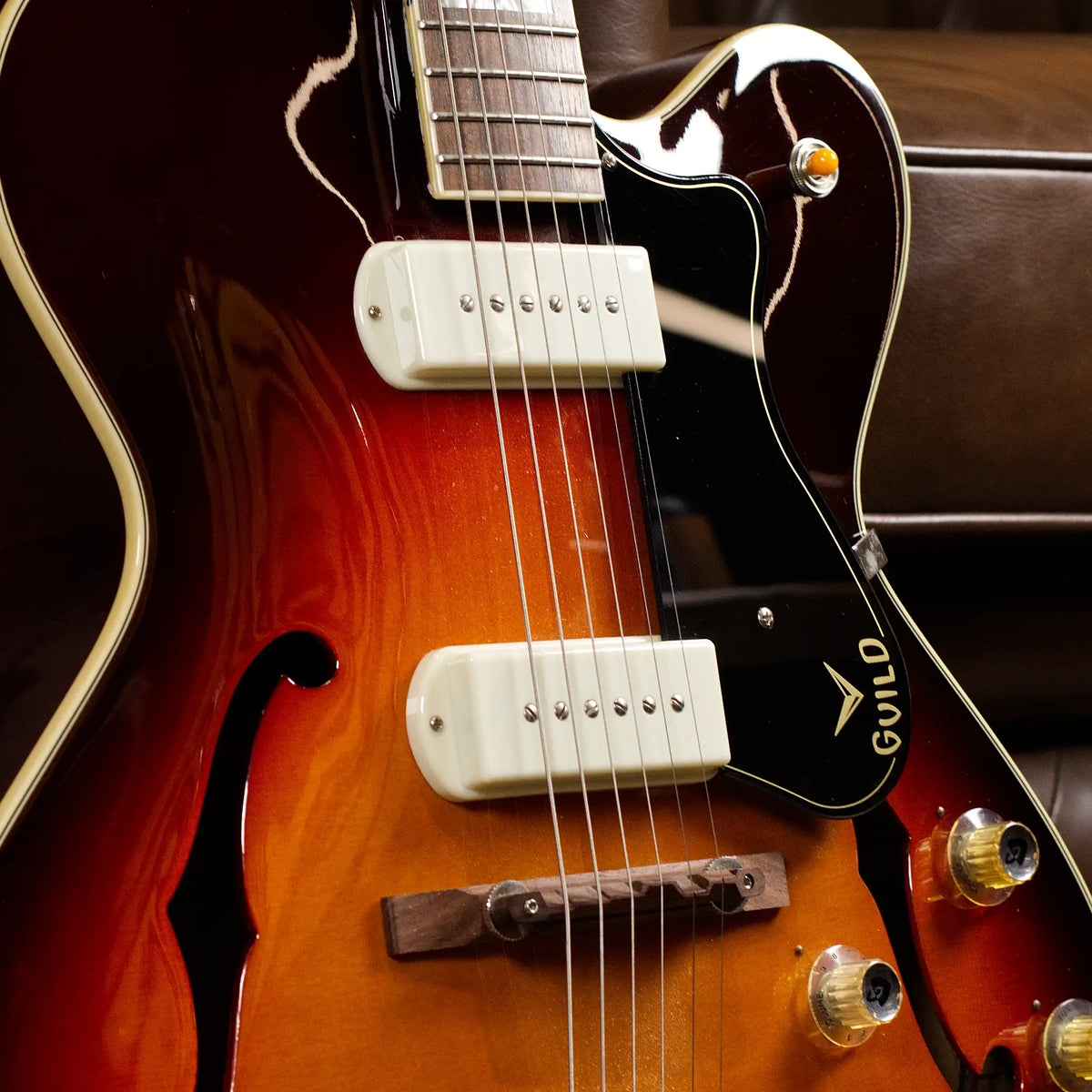 Pre-Owned Guild X-175 Manhattan (Antique Sunburst)