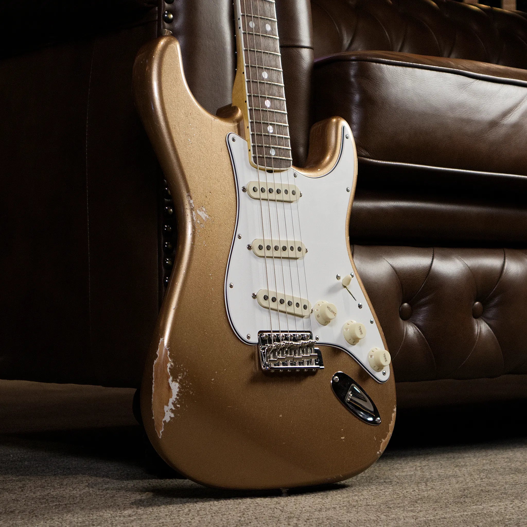 Fender Custom Shop 1967 Stratocaster Relic w/ Closet Classic Hardware (Aged Firemist Gold)