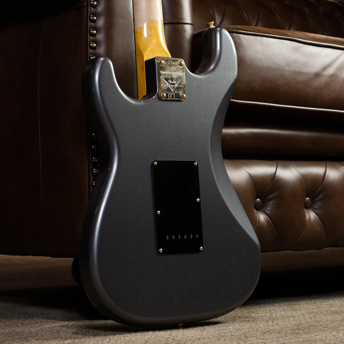 Fender Custom Shop Limited Edition 1965 Dual Mag Stratocaster Journeyman Relic (Faded Aged Charcoal Frost Metallic)