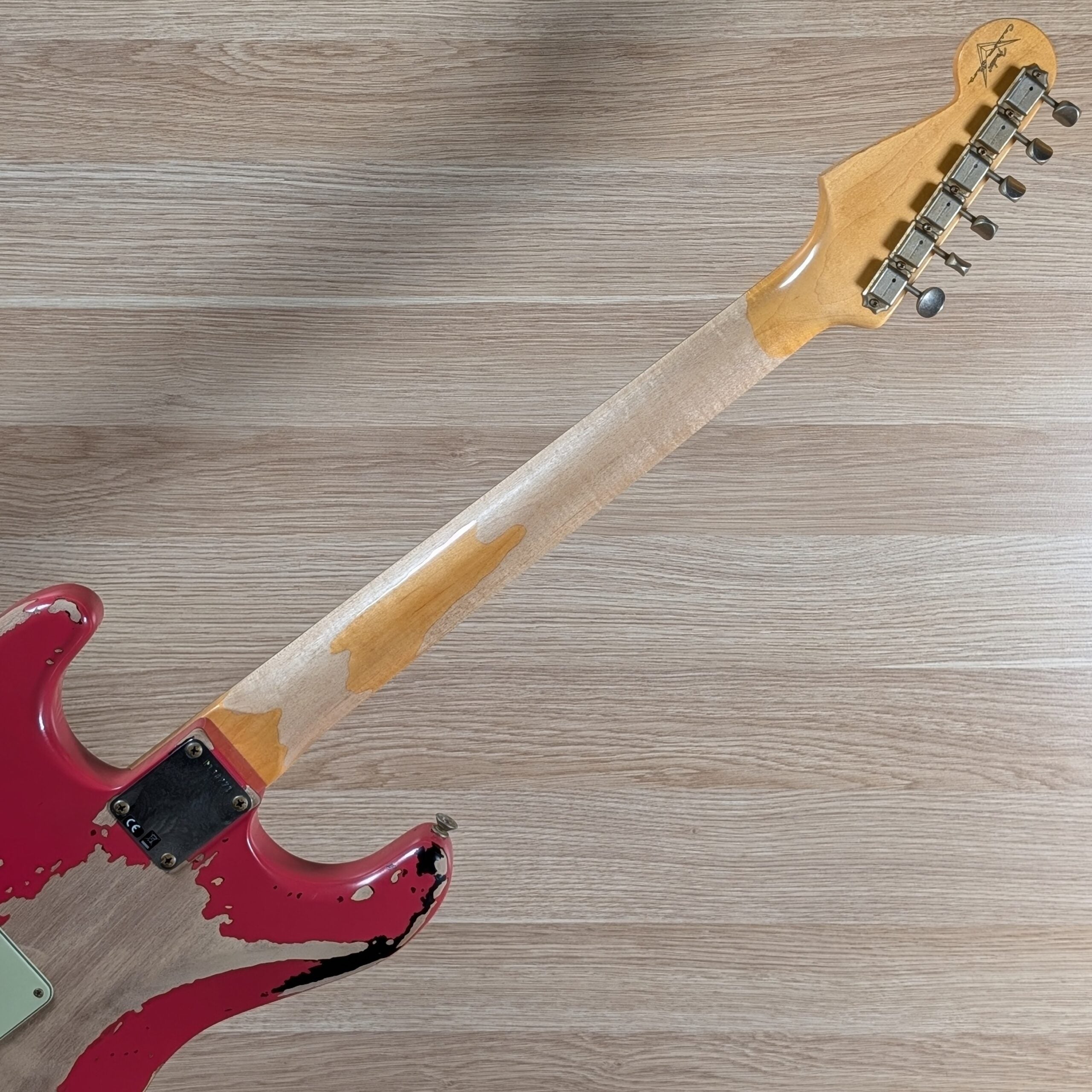 Fender Custom Shop Michael Landau 1963 Stratocaster Relic ; Fender Custom Shop Michael Landau 1963 Stratocaster Relic (Fiesta Red over 3-Colour Sunburst) ; Fender Custom Shop Michael Landau 1963 Stratocaster Relic (Fiesta Red over 3-Colour Sunburst) ; Fender Custom Shop Michael Landau 1963 Stratocaster Relic (Fiesta Red over 3-Colour Sunburst)
