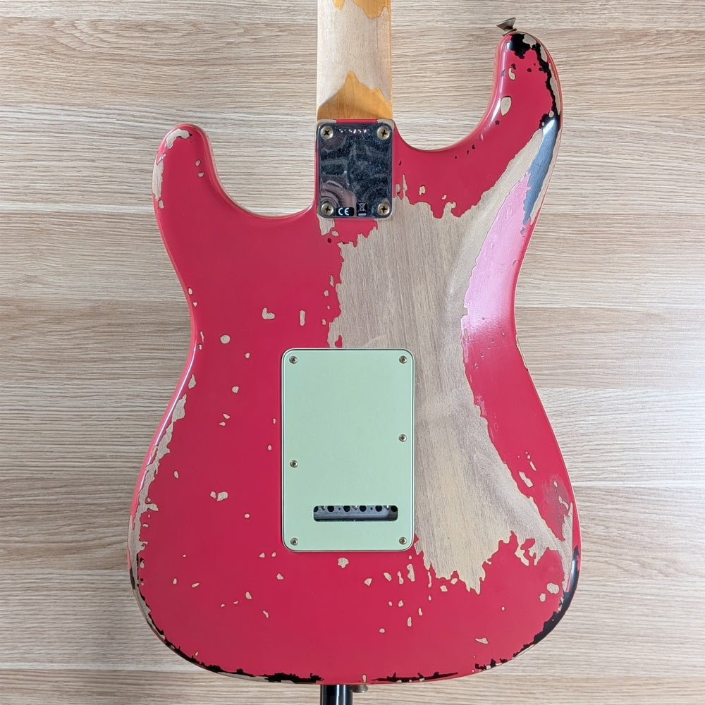 Fender Custom Shop Michael Landau 1963 Stratocaster Relic ; Fender Custom Shop Michael Landau 1963 Stratocaster Relic (Fiesta Red over 3-Colour Sunburst) ; Fender Custom Shop Michael Landau 1963 Stratocaster Relic (Fiesta Red over 3-Colour Sunburst) ; Fender Custom Shop Michael Landau 1963 Stratocaster Relic (Fiesta Red over 3-Colour Sunburst)