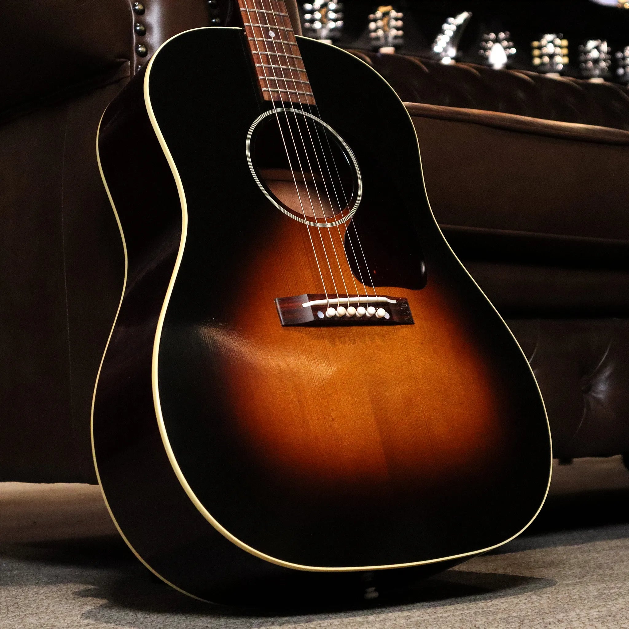 Gibson Custom Shop 1942 Banner J-45 (Vintage Sunburst) Main