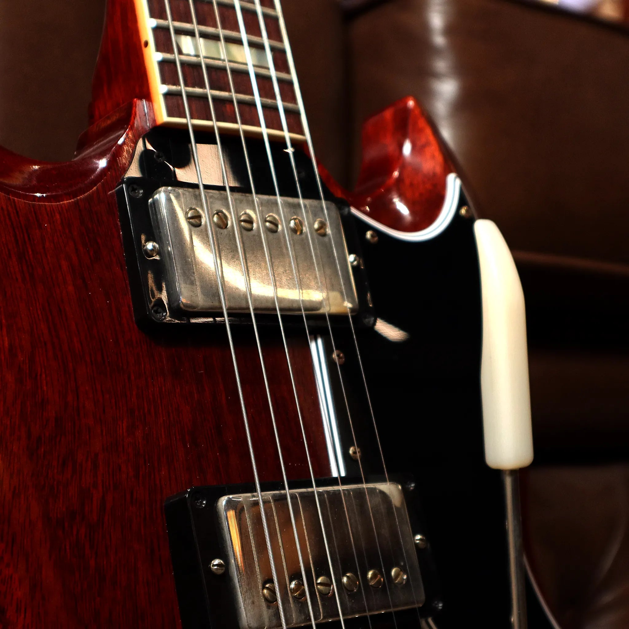 Gibson Custom Shop 1964 SG Standard Reissue Maestro Vibrola VOS (Cherry Red) Closeup View