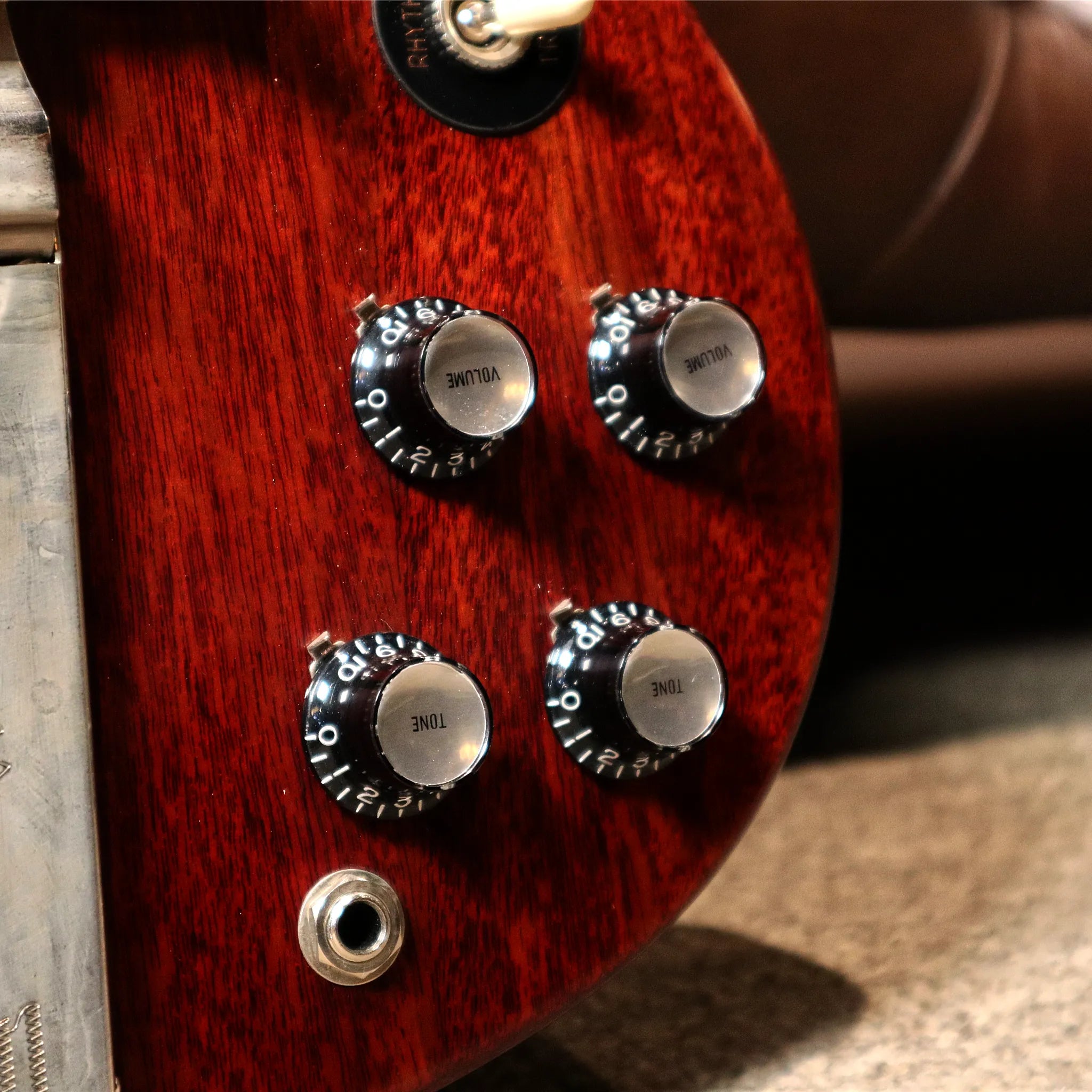 Gibson Custom Shop 1964 SG Standard Reissue Maestro Vibrola VOS (Cherry Red) Knobs