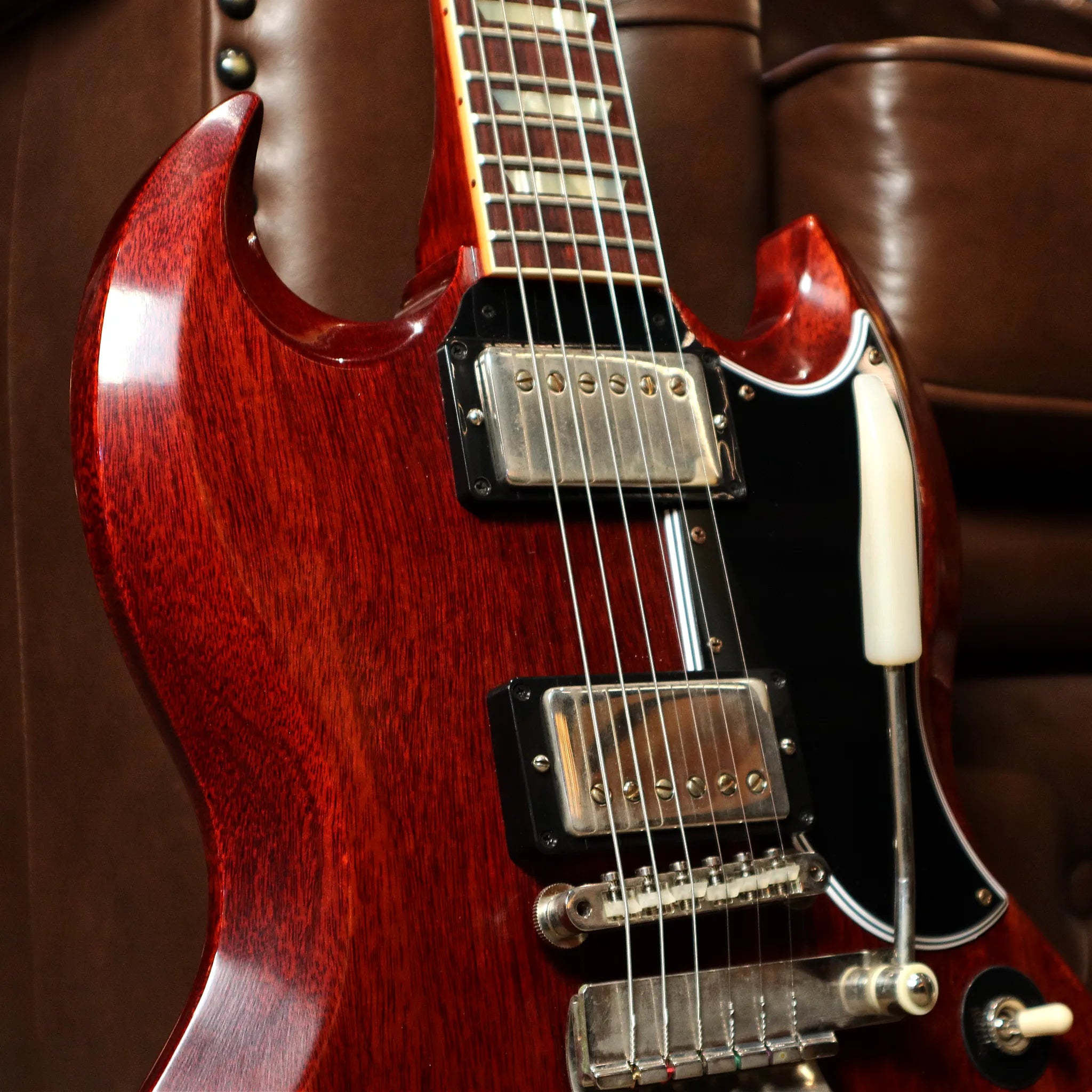 Gibson Custom Shop 1964 SG Standard Reissue Maestro Vibrola VOS (Cherry Red) Upper Bout View