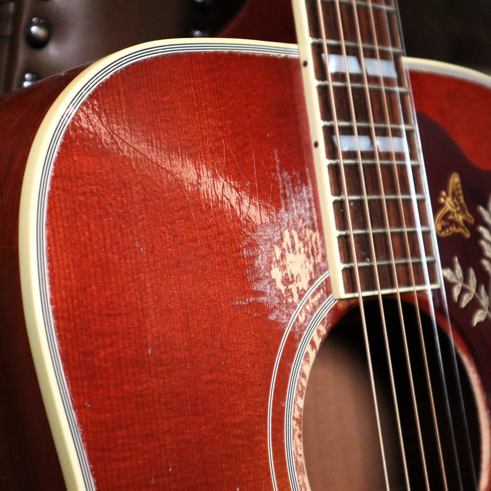 Gibson Custom Shop Murphy Lab 1960 Hummingbird Heavy Aged (Washed Cherry Sunburst) Upper Bout