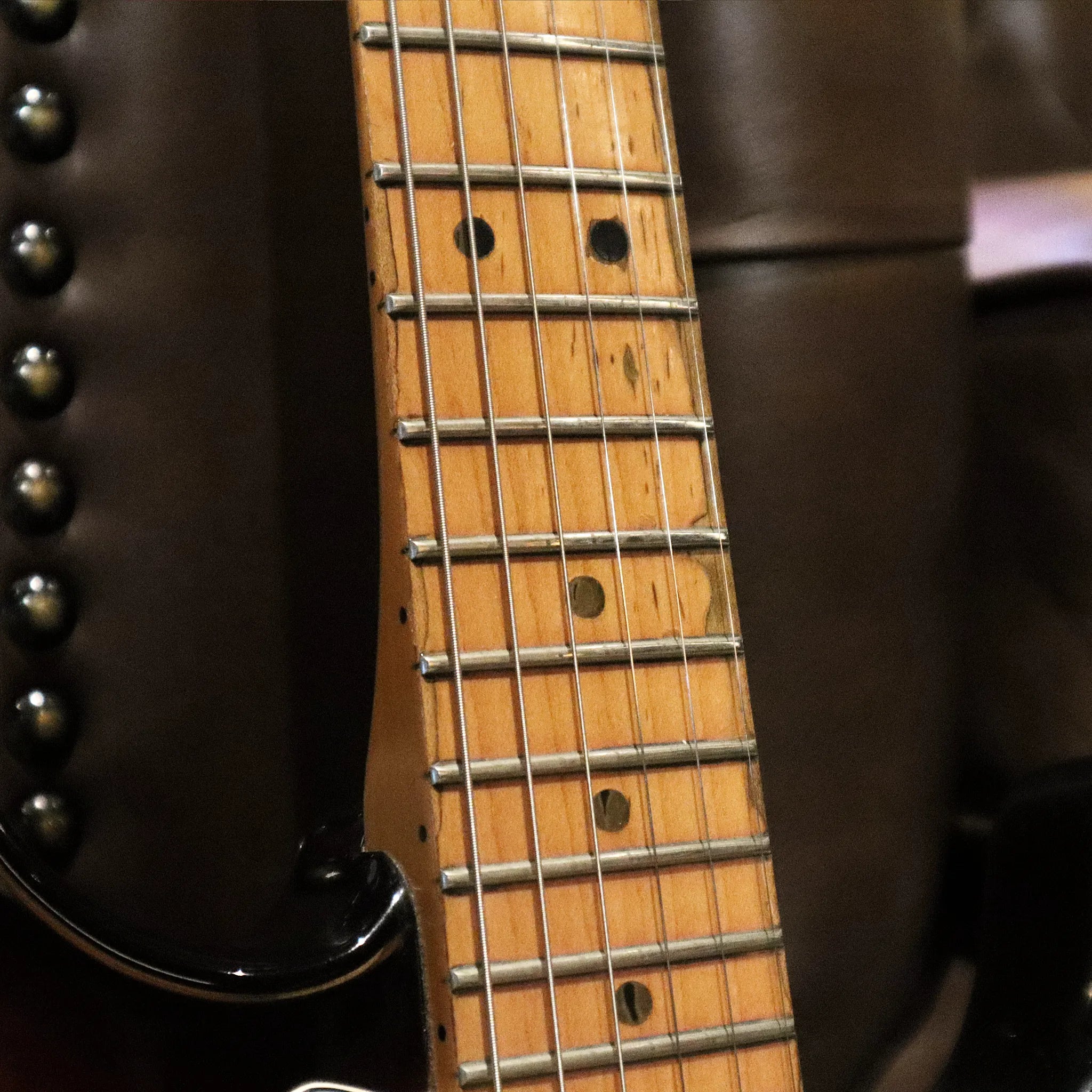 Pre-Owned 1997 Fender American Standard Maple Fingerboard (3-Colour Sunburst)
