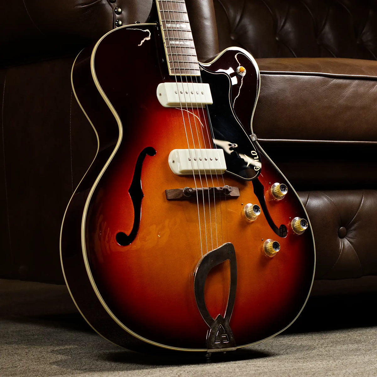Pre-Owned Guild X-175 Manhattan (Antique Sunburst)