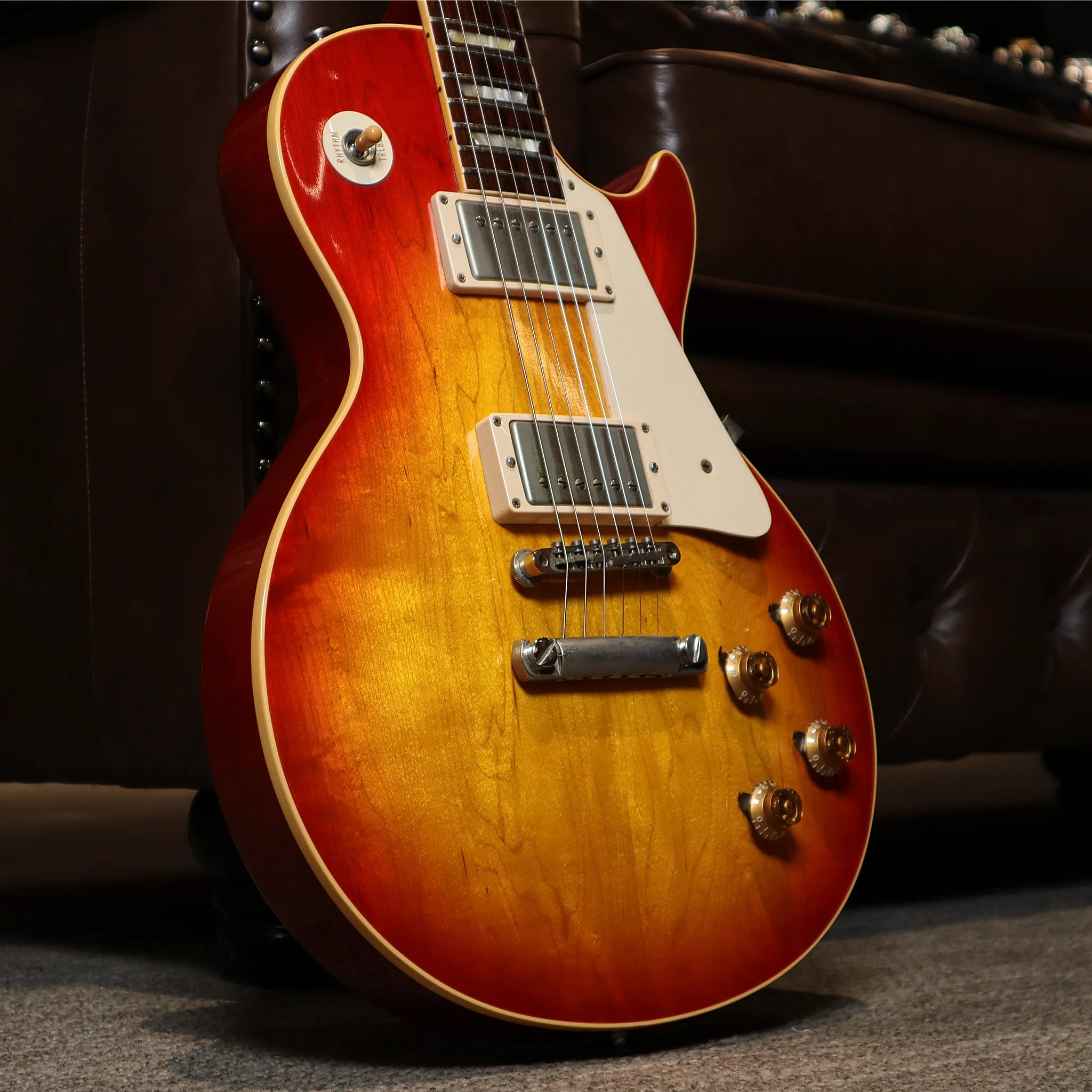 Pre-Owned Gibson Custom Shop 1958 Les Paul Standard (Heritage Cherry Sunburst)